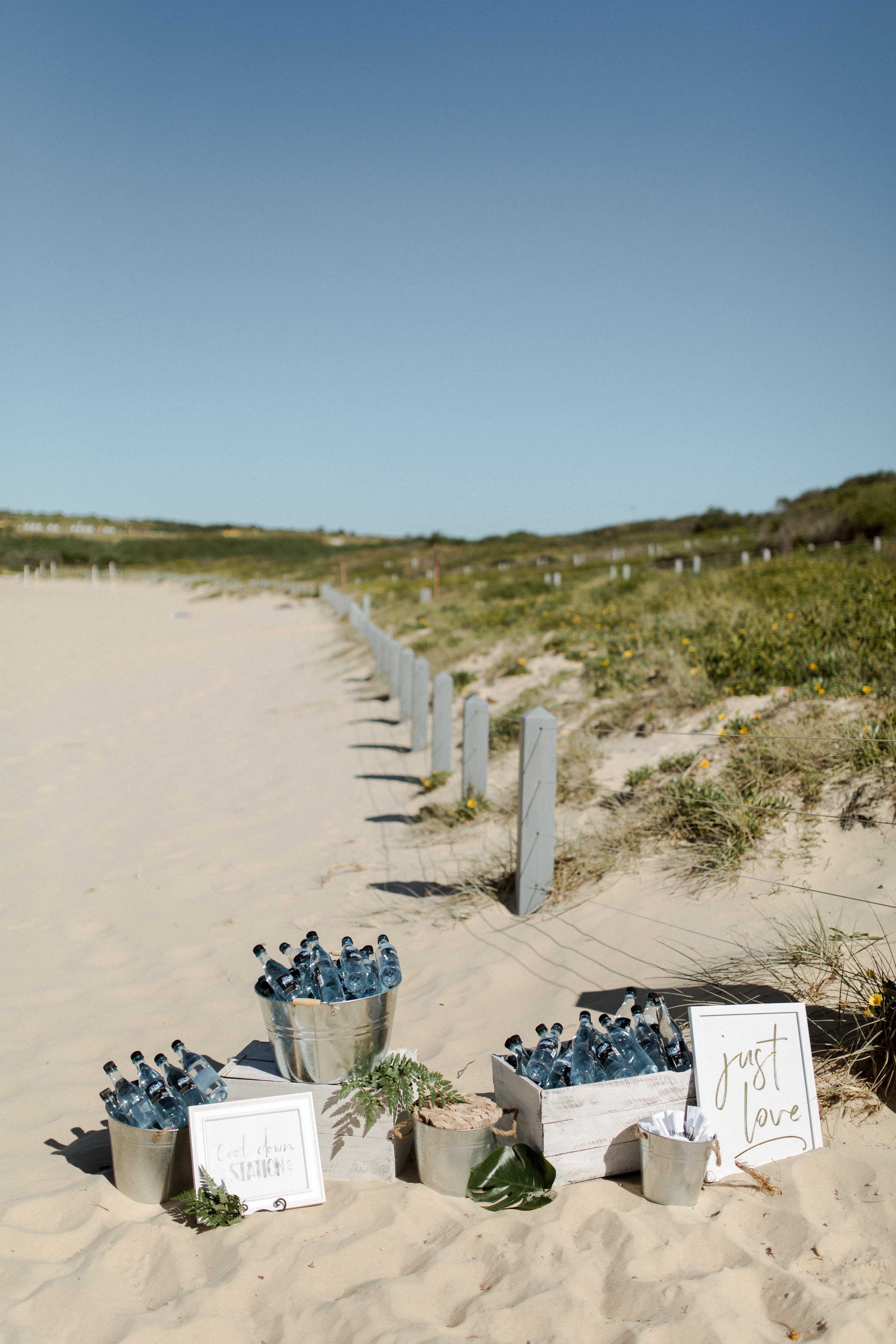 Time to get your feet in the sand and welcome the bride and groom on the Sandy Shores of South Maroubra Beach - Horiszons