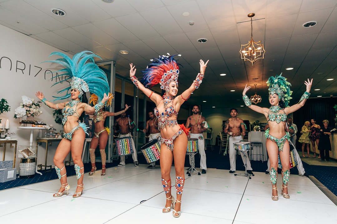 Sydney Beach Wedding with the glitz and glamour of feathers and sequins